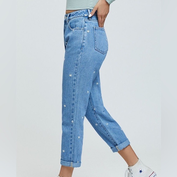 PacSun‎ Raining Daisies Mom Jeans - Picture 2 of 7